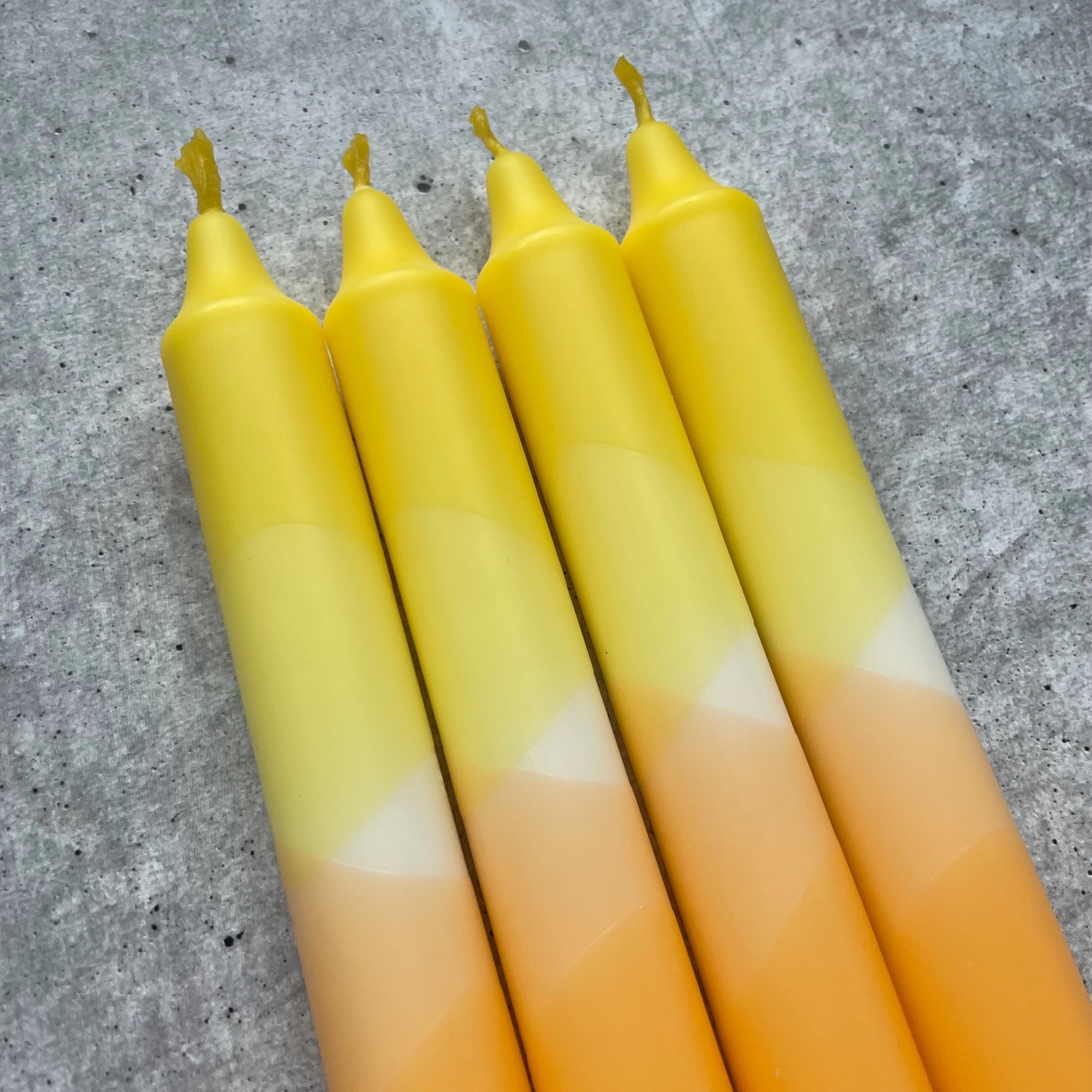 Dip Dye Kerzen, orange-gelb